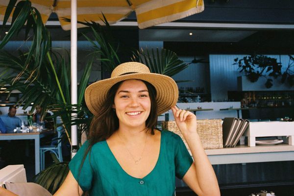 Alice in a hat